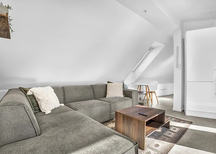 Penthouse Apartment *